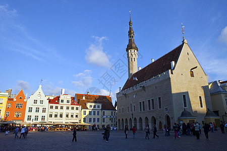 爱沙尼亚塔林市政厅广场城市尖塔商店餐厅地标景点旅游观光旅行正方形图片