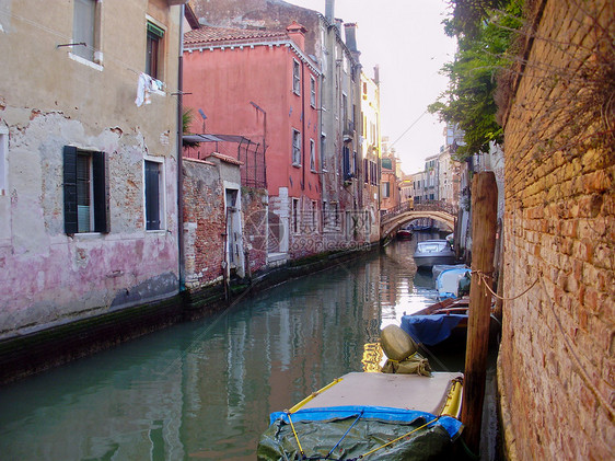 意大利威尼斯一条宁静的运河图片