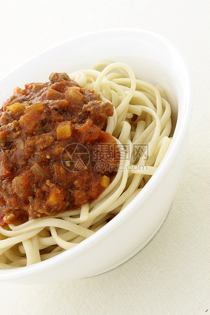 意大利面条波龙内ecolor盘子食物营养猪肉蔬菜牛肉美食午餐餐厅香料图片