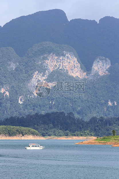 高索克山和泰国湖干扰天空荒野旅行森林反射国家灌木丛镜子蓝色图片