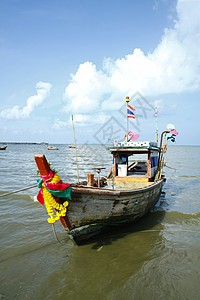 泰国渔船船漂浮海岸旅行海岸线食品工业游客热带蓝色尾巴图片