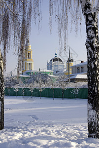 Kolomna 历史中心视图天炉天空大教堂钟楼寺庙教会精神城市圆顶旅行图片