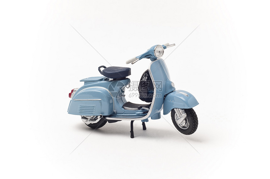 意大利古老的摩托车乡愁白色复古滑板车对象名牌复兴古董图片