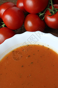 番茄汤盘子食物午餐健康味道西红柿美食用餐奶油草本植物图片