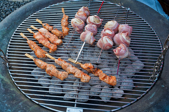 巴巴多斯BBQ烧烤晚会烹饪闲暇煤炭炙烤熏肉饮食派对牛肉美食食物图片