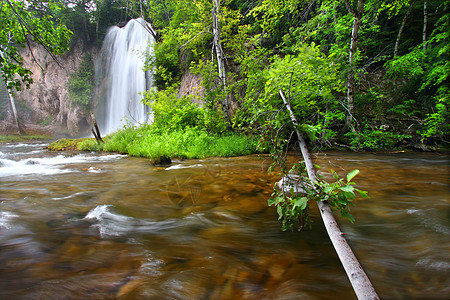 黑山的斯佩尔鱼瀑布生态森林国家旅行栖息地林地丘陵瀑布环境地形图片