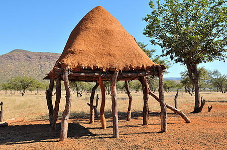 Ovahimba 石塔上的食物储藏室图片