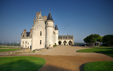 法国安布伊思城堡小路旅行庭院休息建筑学建筑假期文化城堡草地图片