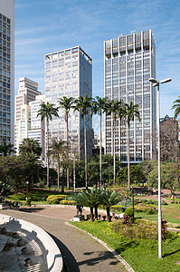 在Sao Paulo市的建筑物场景蓝色市中心办公室首都房子旅游城市建造树木图片