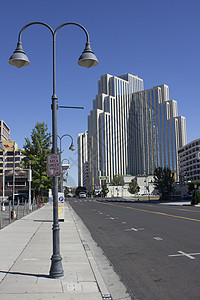 内华达州里诺市下城赌场区结构旅行蓝色酒店建筑学天空运动商业建筑条纹图片