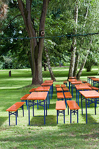 啤酒桌和座席长凳啤酒公园家具套装草地金属雨滴桌子水滴图片
