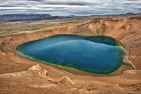 维蒂蓝色地质学蓝晶陨石绿色天空圆形火山口地热红色图片