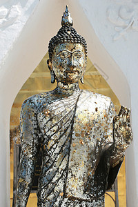 泰国的佛祖白色金子冥想雕像艺术雕塑文化宗教黄色寺庙图片