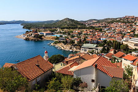 Sibenik和Dalmatian群岛的山丘全景旅行景观爬坡天线斑点蓝色国家城市海滩海岸图片