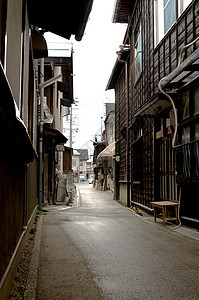 平面小巷场景黑暗垃圾建筑学街道窗户黑色房子孤独通道图片