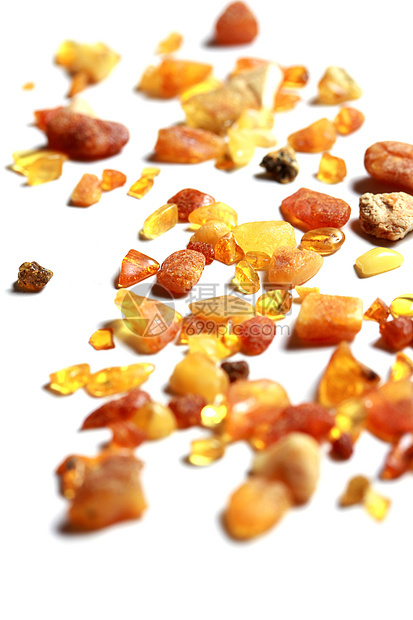 孤立的琥珀碎片珠宝首饰棕色石头工作室海滩矿物橙子空白黄色图片