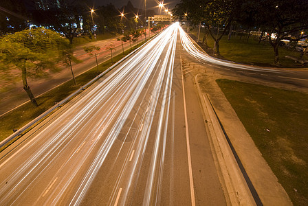 城市夜间交通旅行运动立交桥运输车道路灯车辆街道速度过境图片