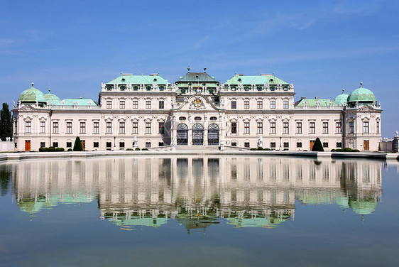 奥地利维也纳贝尔韦代尔巴洛克城堡房子蓝色风格反射旅游城市天空地标首都历史图片