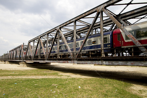 东欧的铁路桥梁网地标风景旅行建筑学火车运输工程图片
