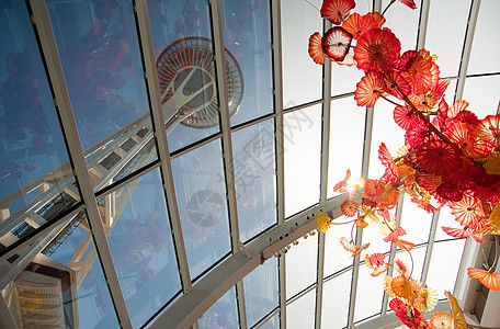 空间针和Chihuly玻璃游客花园艺术品吸引力观光城市地标纪念碑展览展示图片