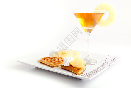 菠萝酸盐片和果汁奶油馅饼小吃食谱香草水果糕点盘子杯子蛋糕图片