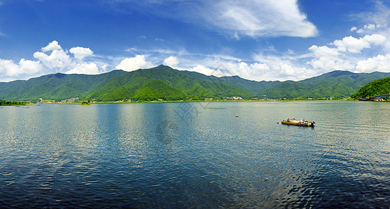 川口子火山绿色风景远景森林天空全景山脉蓝色丘陵图片