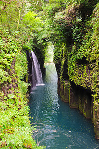 高原峡谷岩石溪流公园鸿沟森林瀑布绿色蓝色山脉天蓝色图片