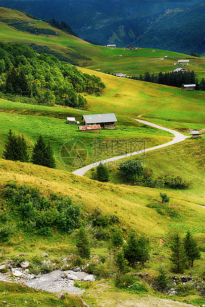 阿尔卑山景观草地跌倒高度国家公吨风景顶峰小屋公园地平线图片