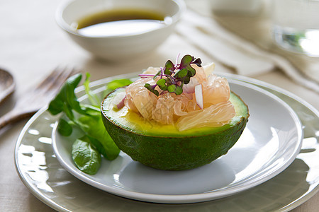 阿沃卡多和葡萄果沙拉健康柚子饮食营养蔬菜沙拉美味美食绿色粉色图片