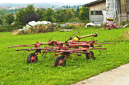 旧干草机农村圆形乡村旋转农业工具圆圈牧场工作机械图片