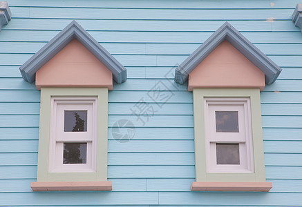 旧的单木单一窗口玻璃金属建筑棕色灰色蓝色建筑学房间白色木头图片
