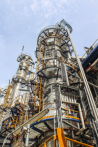 炼油塔化学品活力生产工厂管子炼油厂植物天空管道金属图片