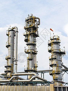 炼油塔活力植物管子炼油厂工业化学品管道天空金属生产图片