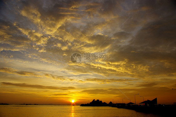 日落的夜空天空气氛假期景观日出季节空气多云旅行图片