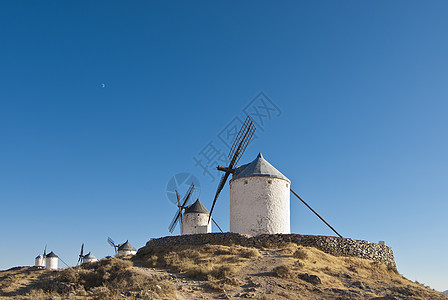 西班牙传统风力磨机纪念碑建筑学木头天空旅行风尘旅游机器爬坡历史性图片