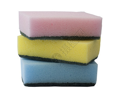 洗碗用三个彩色毛巾白色厨房黄色海绵蓝色背景图片