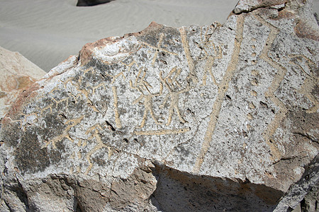 秘鲁阿雷基帕岩画牛角绘画岩石图片