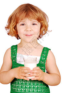 带牛奶的美美小女孩图片