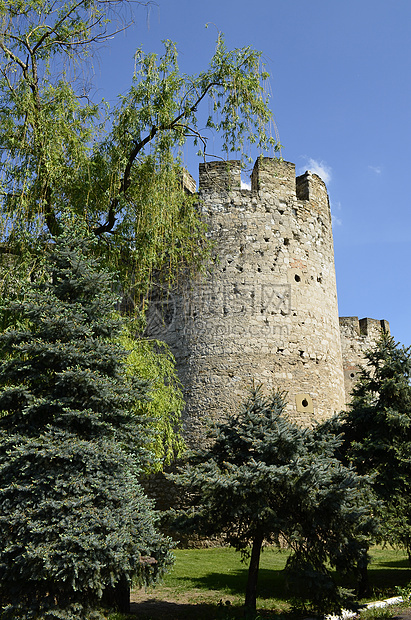 索洛卡堡垒反射建筑学地标房屋旅行历史蓝色城堡纪念碑文化图片