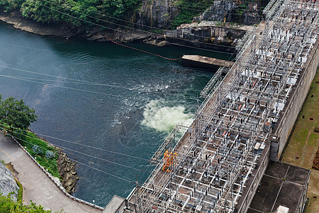 泰国Bhumibol大坝的水力发电图片