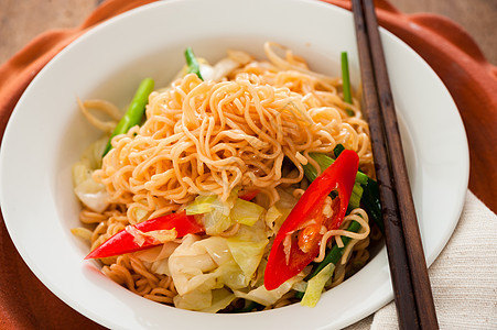 亚洲面条筷子美食胡椒盘子营养油炸蔬菜食物大豆餐厅图片
