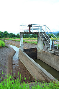 洪水和灌溉运河民众流动建造车站环境车轮压力运河工程灌溉图片