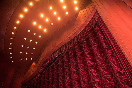 红窗帘音乐会推介会入口织物名声电影文化框架歌剧戏剧图片