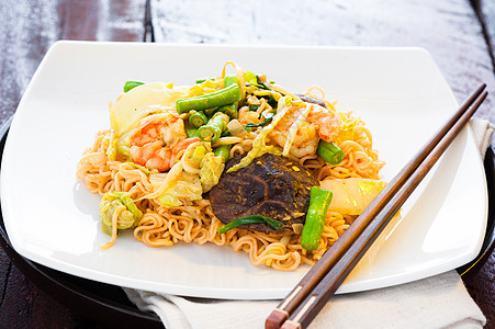 亚洲咖哩面美食芝麻午餐胡椒厨房烹饪油炸盘子饮食蔬菜图片