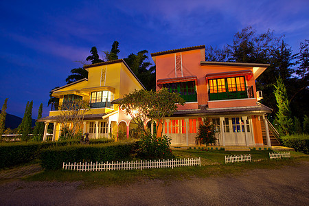意大利家庭风格日落日出叶子酒店村庄植物天空环境建筑窗户图片