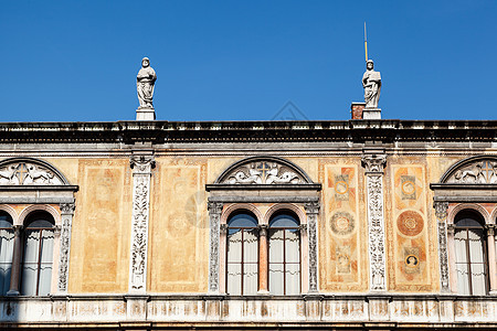 意大利维内托维罗纳Verona的广场上宫面图片