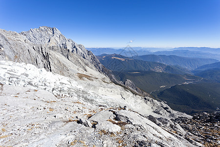 雪山的冰川里有冰川图片