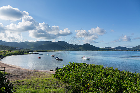 水中船只Baie de LEmbouuchure海洋天空旅行天堂蓝色海岸线海岸旅游热带假期图片