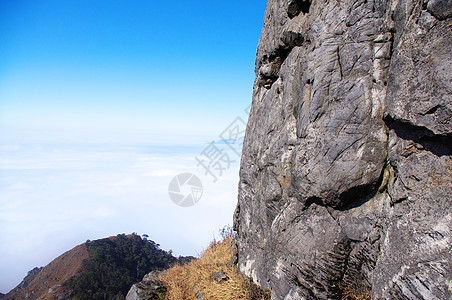南中华山的云和岩石岛屿天空树木地质野生动物风景悬崖山脉竹子森林图片