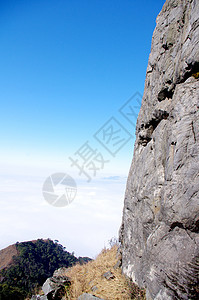 南中华山的云和岩石昆虫菊花竹子岛屿天空亚热带草原草地风景山脉图片